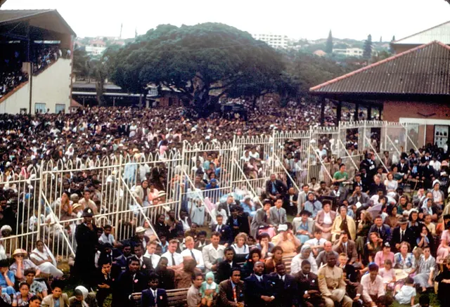 伯蘭罕弟兄的一次聚會